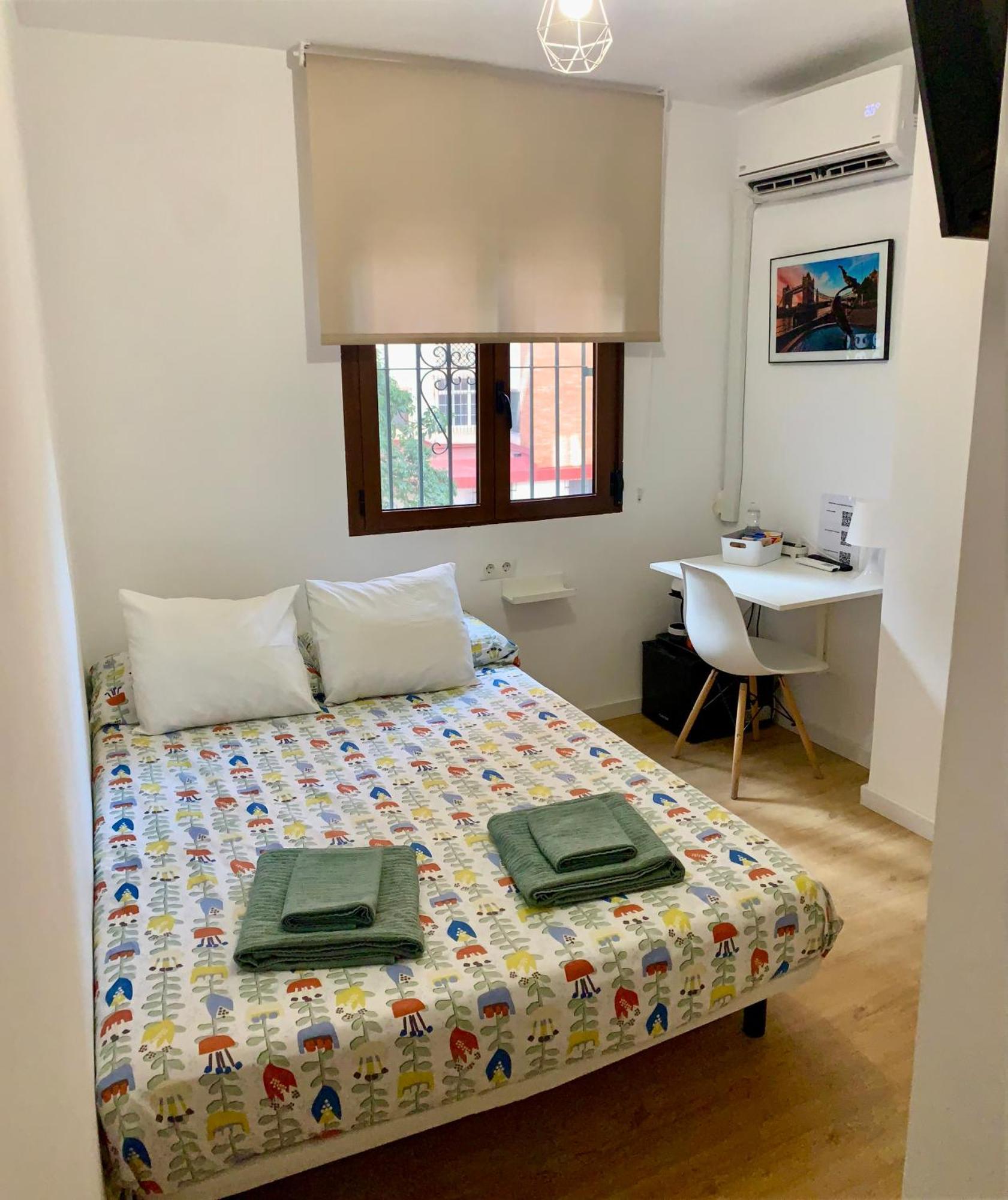 Habitacion Gonzalez Málaga Esterno foto