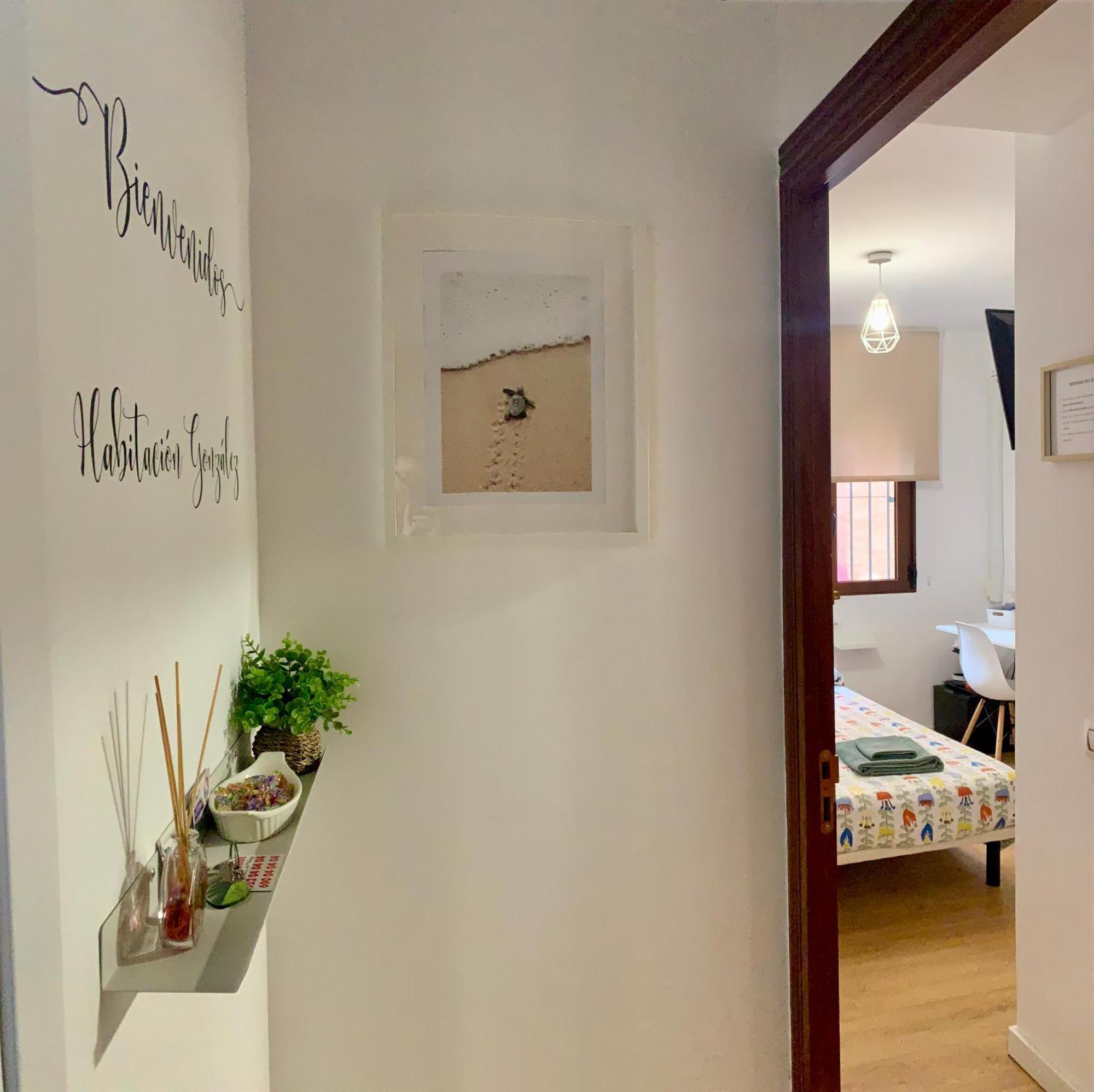 Habitacion Gonzalez Málaga Esterno foto